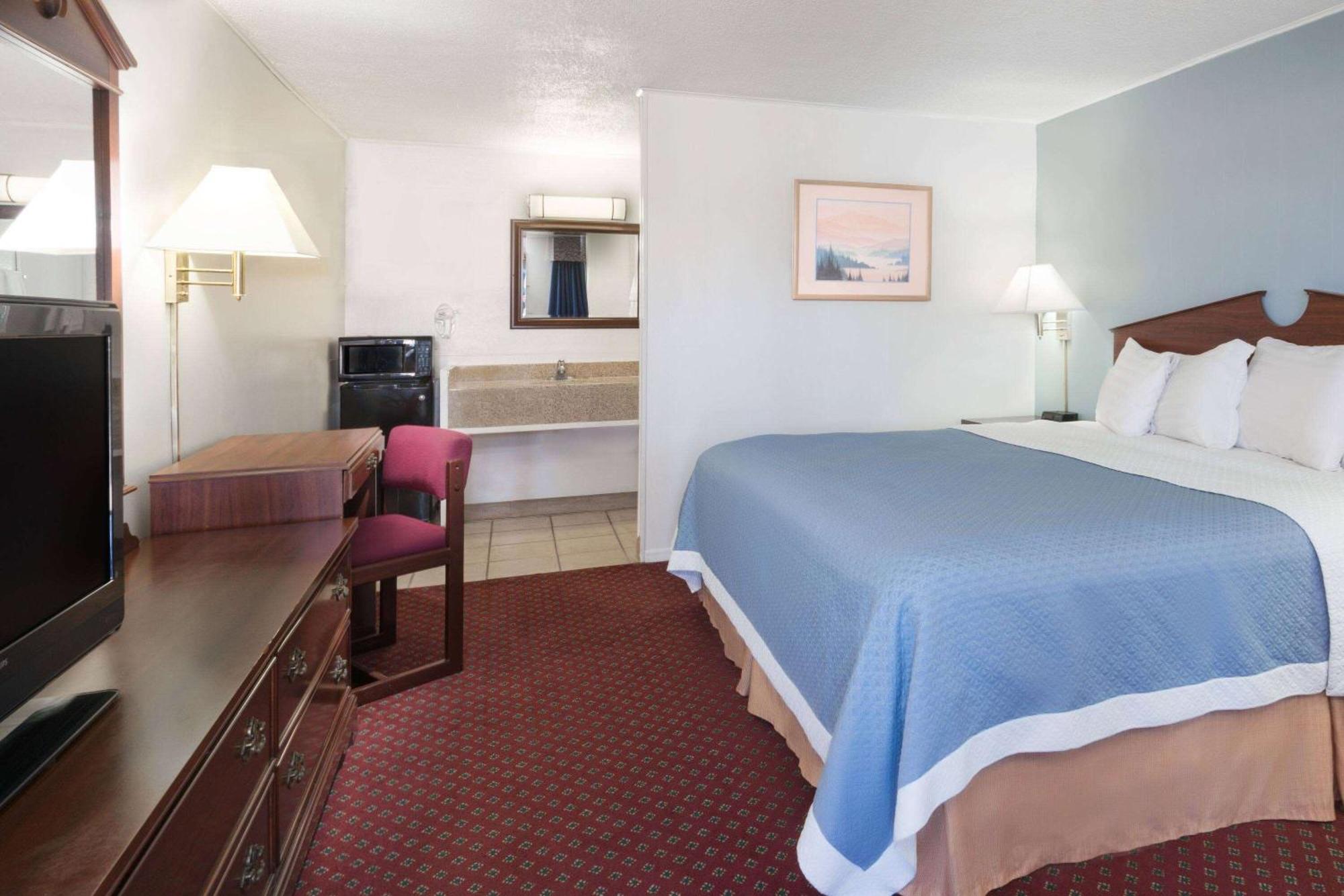Travelodge By Wyndham Las Vegas Nm Eksteriør bilde